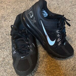 Women’s Black Nike Air Max - Size 8